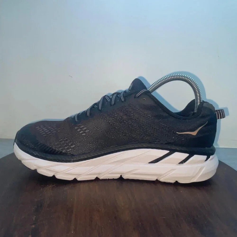 Hoka Clifton 6 Shoes Womens Size 7.5 Black Road Running Max Cushion 1102873 BRGL